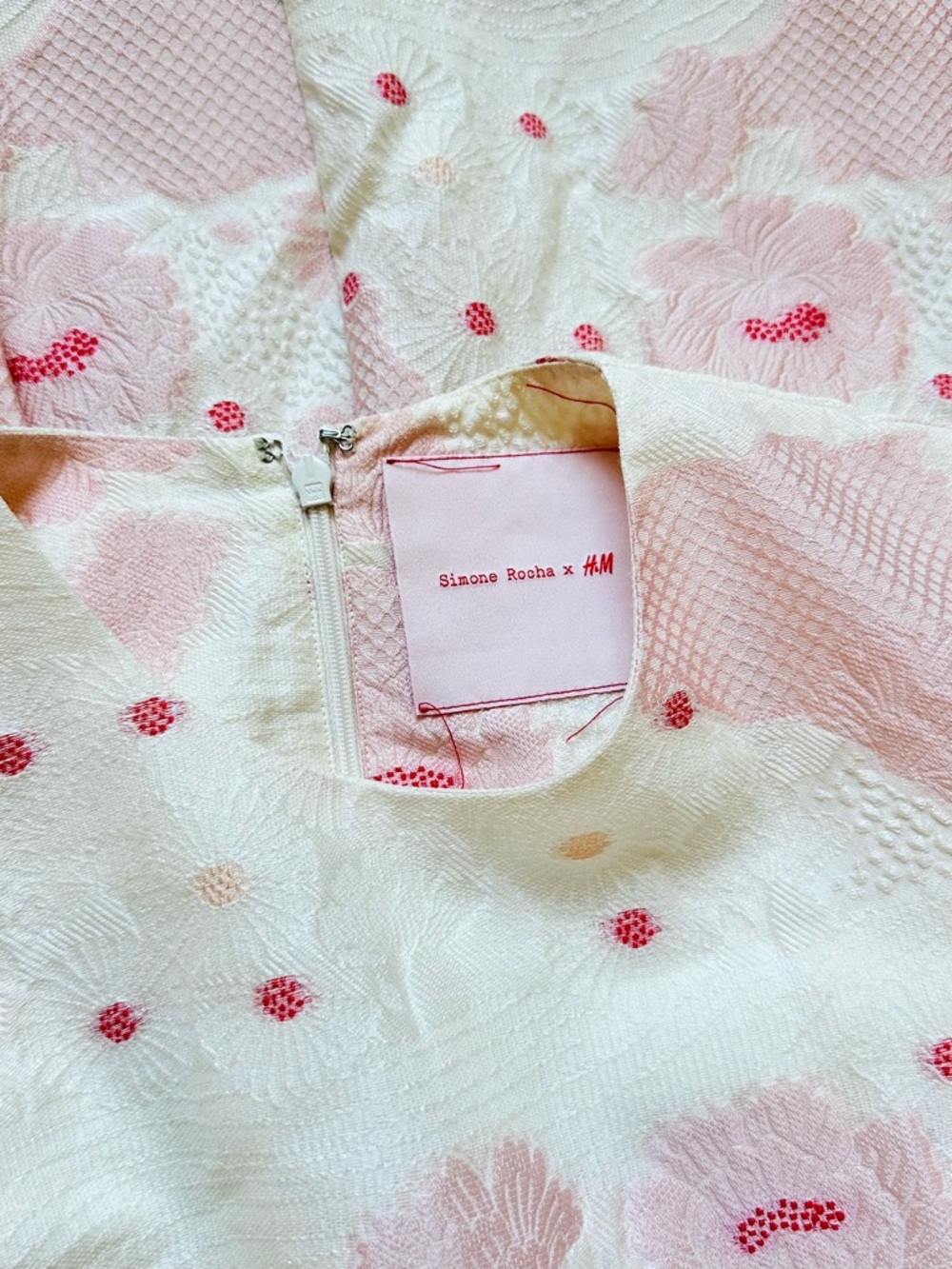 Simone Rocha H&M White and Pink Floral Jacquard Party Dress - Picture 3 of 11